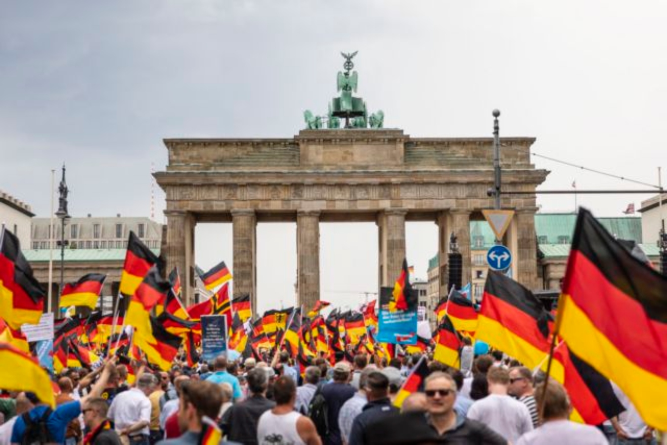 Το ακροδεξιό AfD αποκαλεί την Ε.Ε. «χρεοκοπημένο σχέδιο»