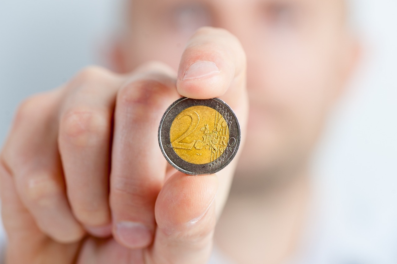 Το ευρώ ενισχύεται 0,13%, στα 1,0975 δολάρια