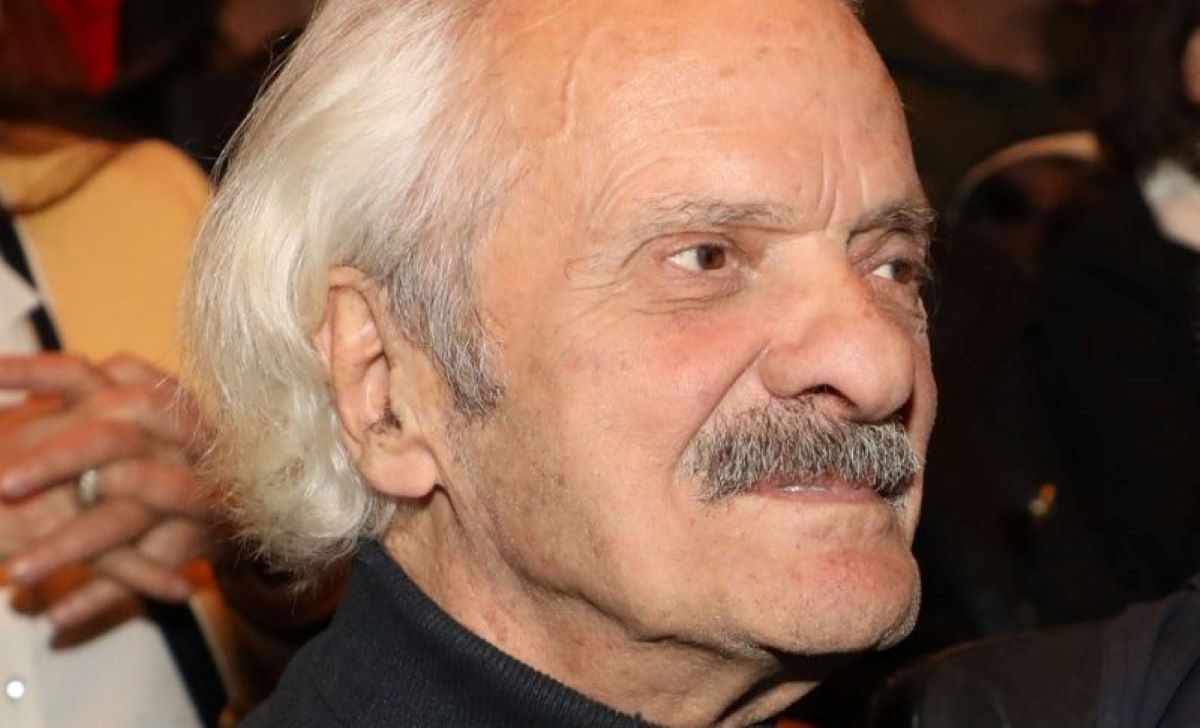 Ο Σπύρος Φωκάς δίνει μάχη για την ζωή του σε εντατική