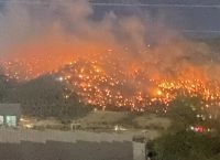 Φωτιά στη Σαμοθράκη, μήνυμα του 112 για απομάκρυνση από το Κορφούδι