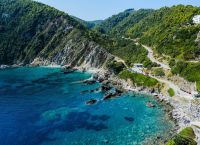 Le Figaro: The Greek island-model against hypertourism