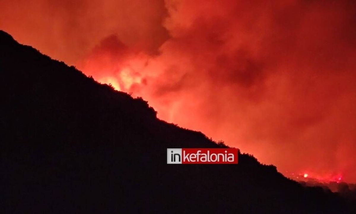 Φωτιά στην Κεφαλονιά: Σε 5 μέτωπα η φωτιά – Έξι πτητικά μέσα και πάνω από 60 πυροσβέστες