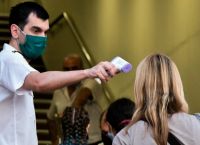 Κορωνοϊός: Αυξάνονται τα κρούσματα της μετάλλαξης «Eris» – Ποια είναι τα συμπτώματα