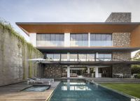 Η Villa Cumulus στο Μπαλί μας διδάσκει πως να ζούμε γαλήνια στην καρδιά της φύσης