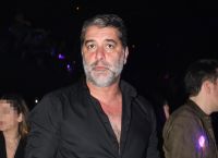 Βασίλης Μπισμπίκης: Η πρώτη του φωτογραφία ως «Αντρέας Βρουλάκης» στον Σασμό