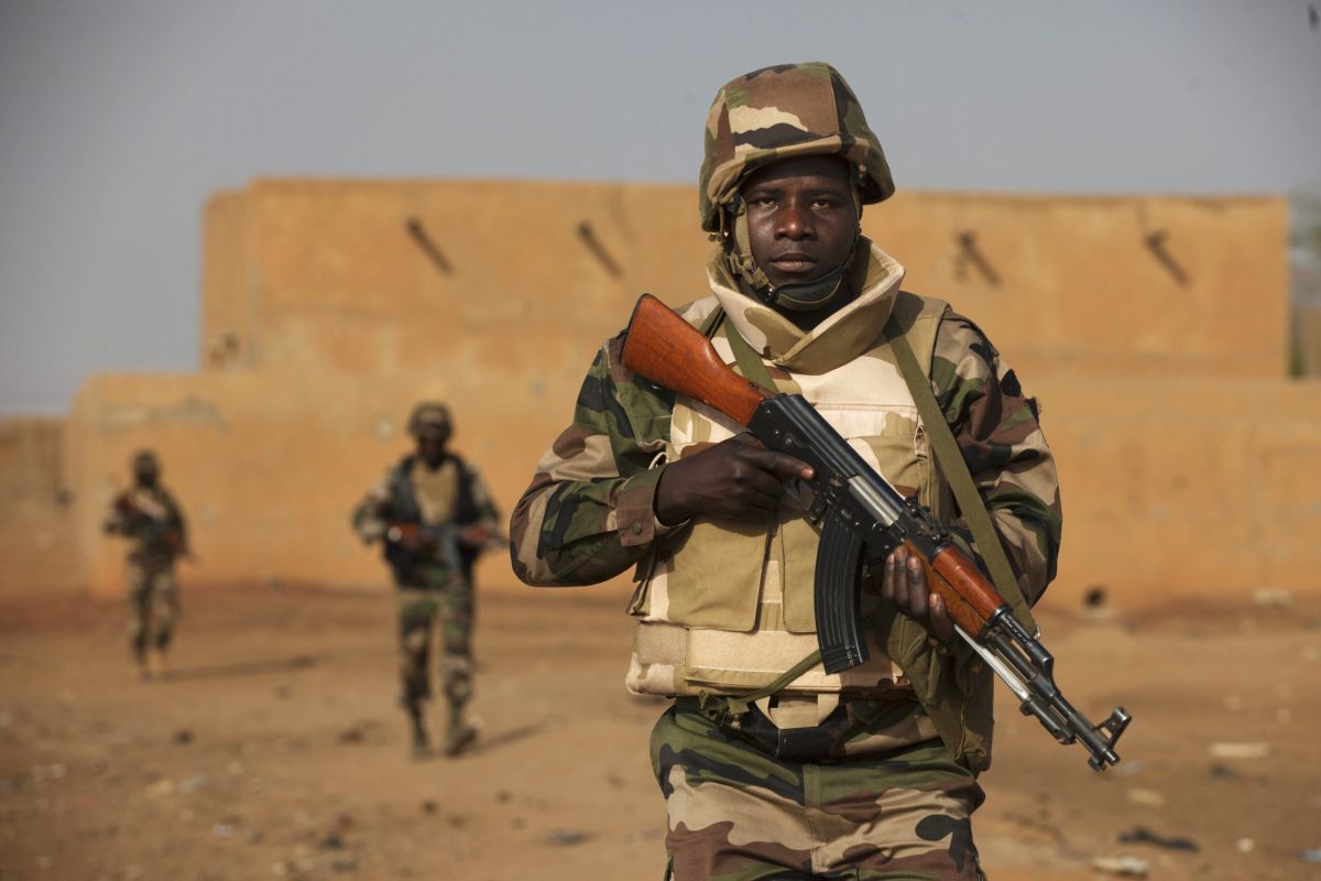 Νίγηρας: Η Γαλλία στηρίζει την ECOWAS κατά του πραξικοπήματος