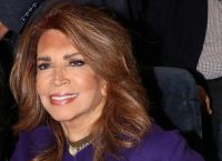 Μιμή Ντενίση: «Η Βουγιουκλάκη είχε κόντρα μαζί μου επειδή έπαιζα στην Αγγλία»