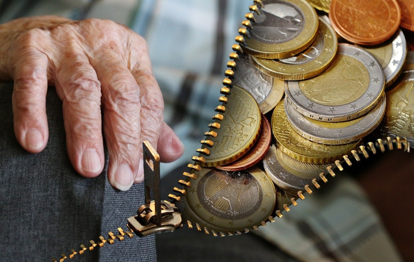 Συντάξεις χηρείας: Νέα ρύθμιση φέρνει κερδισμένους