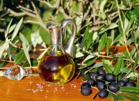 Producers’ Olive Oil Prices Finally Ease in Greece