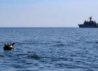 Ρουμανία: Επιχείρηση εντοπισμού αδέσποτων ναρκών στη Μ. Θάλασσα μετά από έκρηξη σε προκυμαία