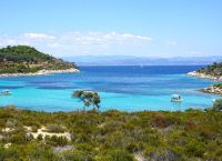Δεκαπενταύγουστος: Πελοπόννησος και Χαλκιδική «πρωταγωνιστούν» με προ-κρατήσεις 95% – 97% Δεκαπενταύγουστος: Πελοπόννησος και Χαλκιδική «πρωταγωνιστούν» με προ-κρατήσεις 95% – 97%