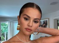 H Selena Gomez γίνεται Viral ως Samantha από το Sex and the City