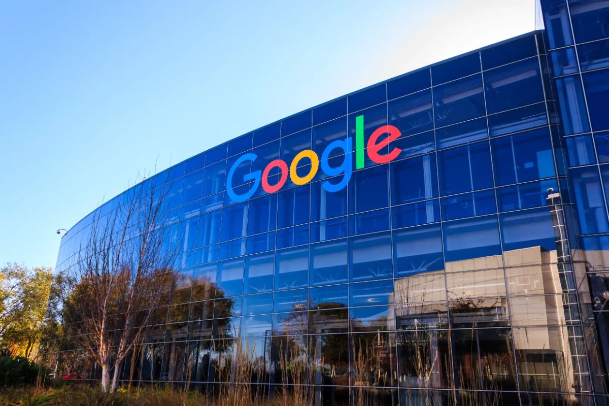 Google: Τα σχέδια για την ηλιακή ενέργεια και οι Χάρτες