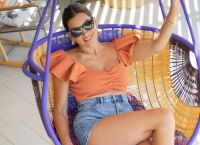 Η Σταματίνα Τσιμτσιλή στη Πάρο με τα πιο hot μαγιό της σεζόν