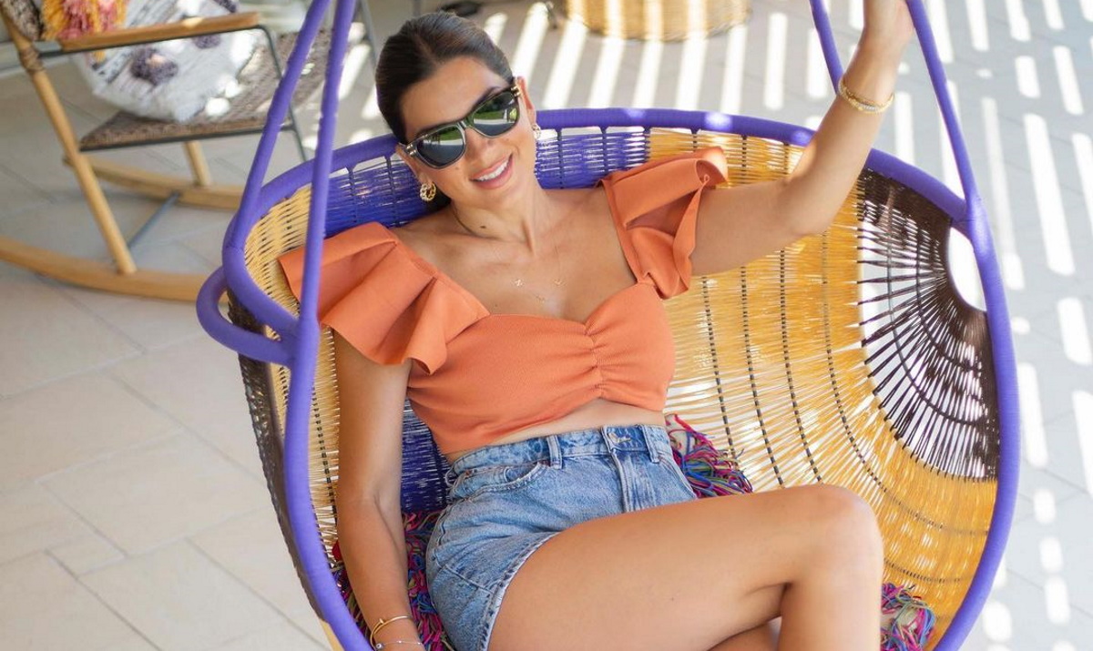 Η Σταματίνα Τσιμτσιλή στη Πάρο με τα πιο hot μαγιό της σεζόν