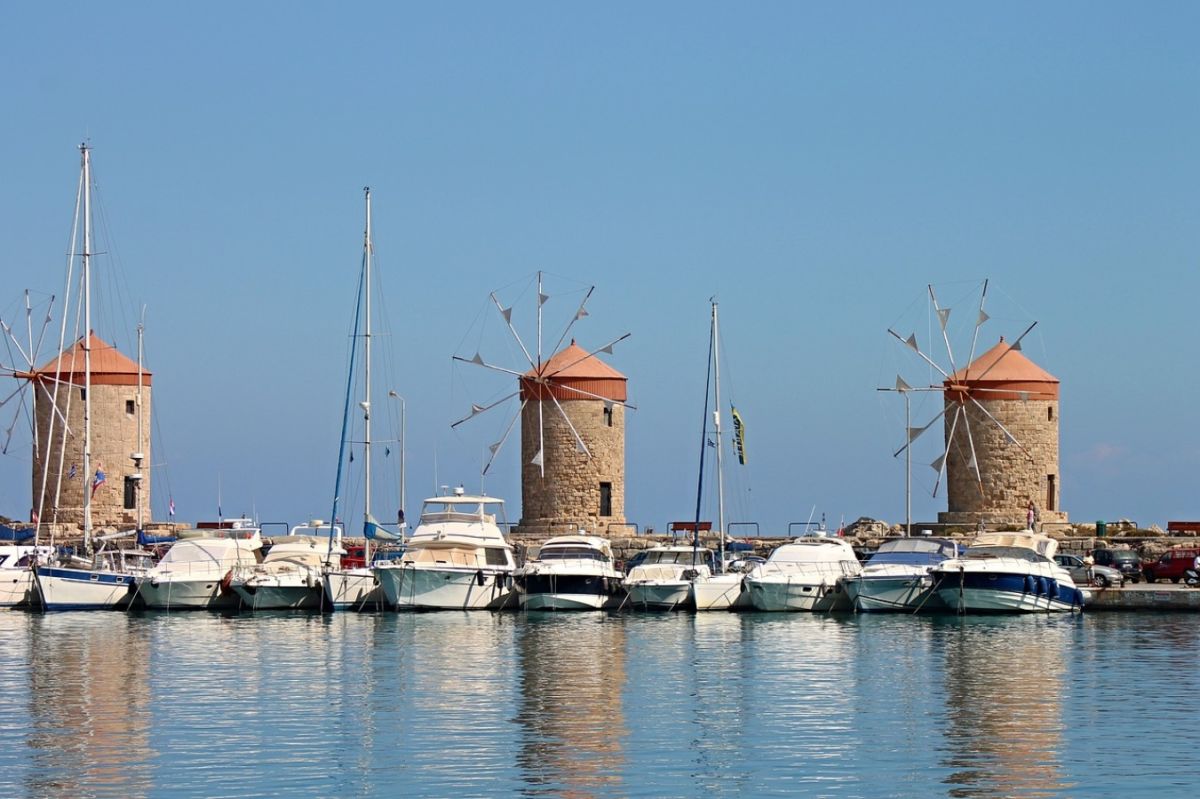 12 διανυκτερεύσεις δωρεάν στην Ρόδο με voucher Κοινωνικού Τουρισμού της ΔΥΠΑ