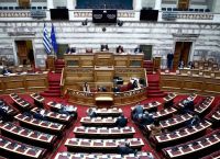 Η Βουλή ξανανοίγει με την οικονομία στο επίκεντρο