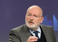 Τίμερμανς: Η Ε.Ε. χάνει τον ισχυρότερο θιασώτη της Πράσινης Συμφωνίας