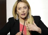 Ιταλία: Η Μελόνι υποθηκεύει το μέλλον της οικονομίας;