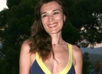 Μαρία Ναυπλιώτου: Σαν Αρχαία Ελληνίδα ποζάρει με μαγιό στην Ικαρία – Μας ανοίγει την όρεξη