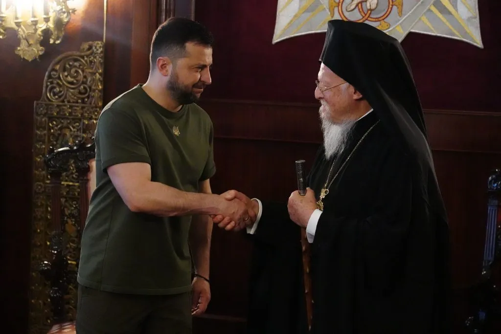 Η σύγκρουση Δύσης – Ρωσίας εξαπλώνεται και στην Εκκλησία της Ουκρανίας