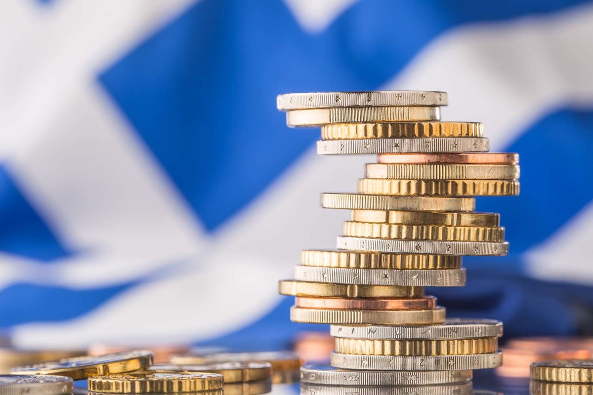 Ο οίκος Fitch αναβάθμισε την ελληνική οικονομία και έδωσε επενδυτική βαθμίδα