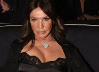 Βάνα Μπάρμπα: «Είναι λάθος μια γυναίκα να κρατήσει ένα παιδί μόνη της να μεγαλώσει» [vid]