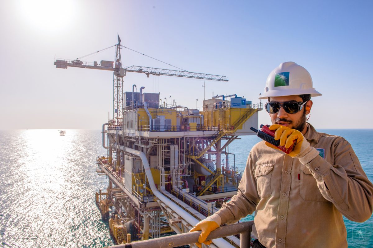 WSJ: Η Saudi Aramco εξετάζει πώληση μετοχών αξίας 50 δισ. δολ. – Τη μεγαλύτερη στην ιστορία των κεφαλαιαγορών