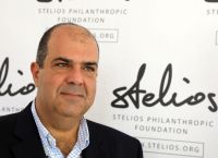 Ο Sir Στέλιος Χατζηιωάννου βράβευσε για 14η χρονιά τους Νέους Επιχειρηματίες