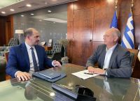 Δημιουργούνται κινητές μονάδες παραλαβής αιτήσεων διαβατηρίων για τους Έλληνες του εξωτερικού