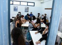 Η Ελλάδα γερνάει: Υπογονιμότητα και συνειδητή ατεκνία τείνουν να… εξαφανίσουν τους μαθητές της Α’ δημοτικού