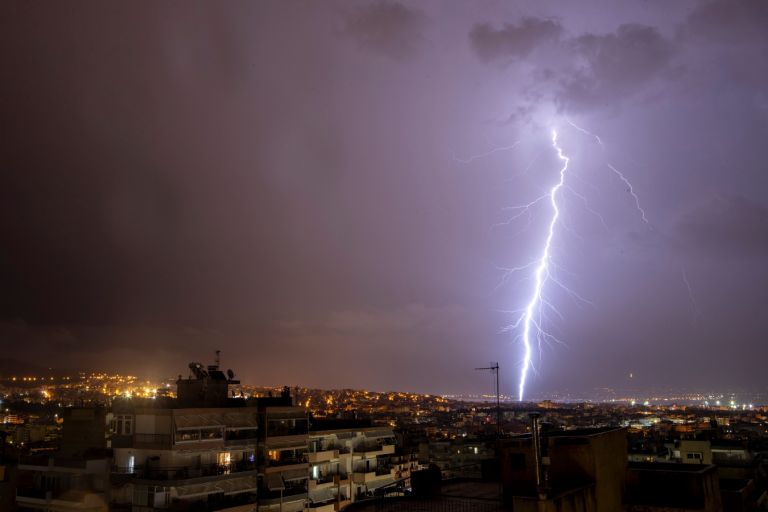 Κακοκαιρία Daniel: Πάνω από 7.000 κεραυνοί – 103 χιλιοστά βροχής στο Πήλιο [vid]