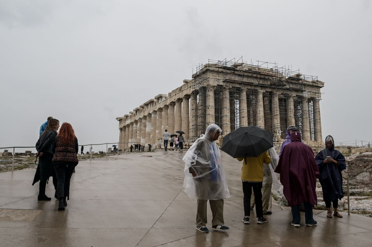 Athens Acropolis Implements Daily Visitor Limits to Tackle Overcrowding