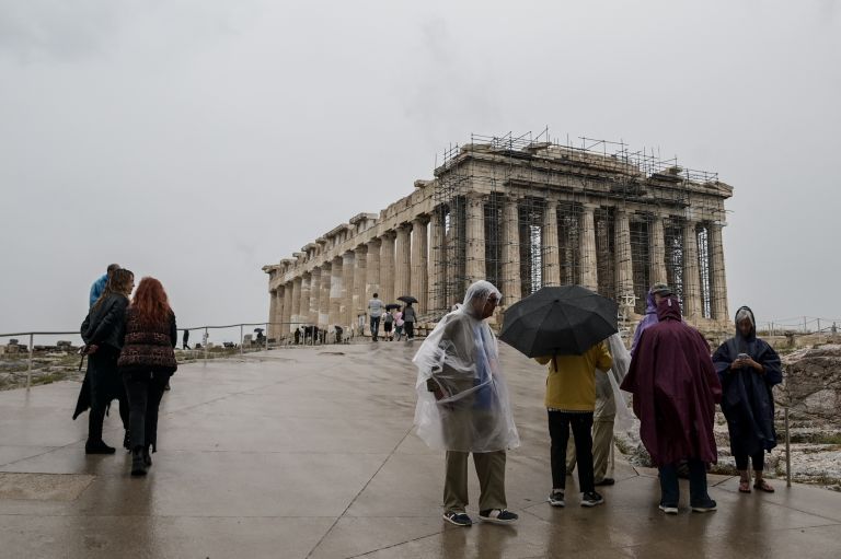Athens Acropolis Implements Daily Visitor Limits to Tackle Overcrowding