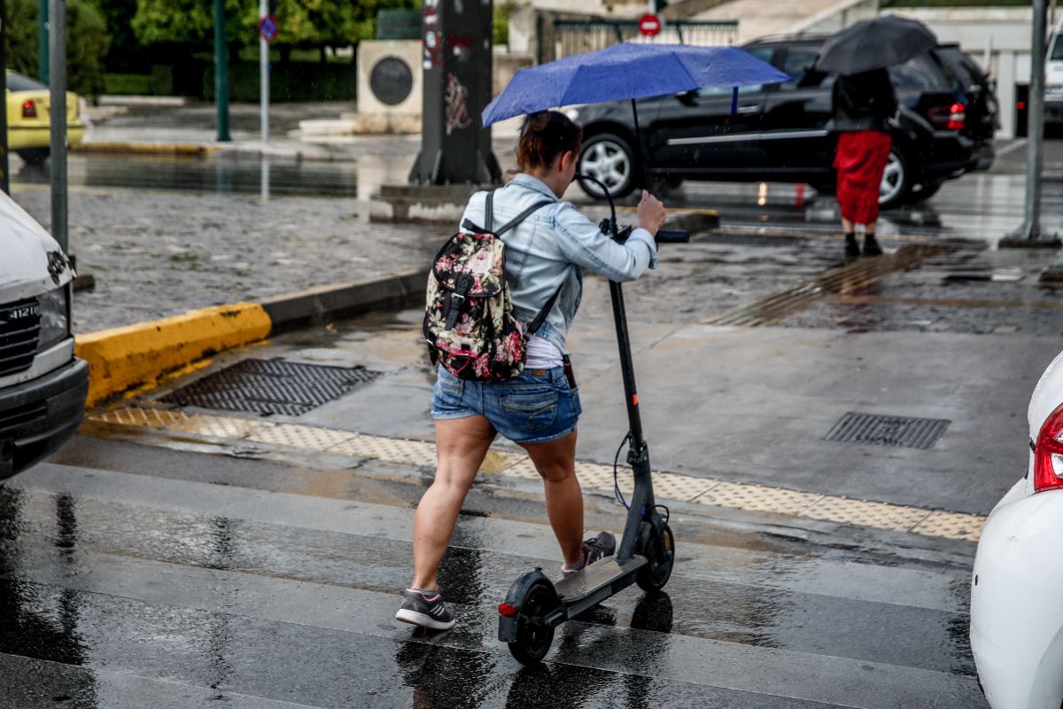 Καλοκαίρι το Σαββατοκύριακο και βροχές από βδομάδα