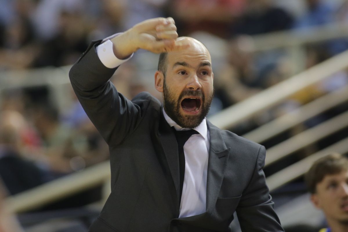 Έσκασε τώρα! Αλλαγή στην ώρα του φιλικού για τον Σπανούλη – Αυτός ο λόγος