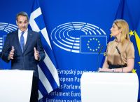 PM Mitsotakis meeting with EU officials in Strasbourg on Tuesday over emergency aid