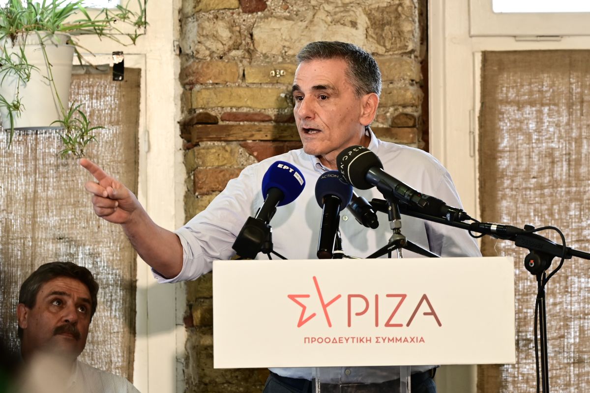 Τσακαλώτος για Κασσελάκη: Το κόμμα δεν είναι επιχείρηση, για να φέρεις διευθύνοντα σύμβουλο από άλλη χώρα