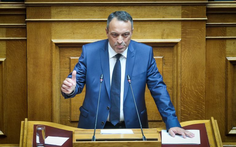 Spartiates leader accuses his absent MPs of being ‘guided by foreign centres’, expels three of them