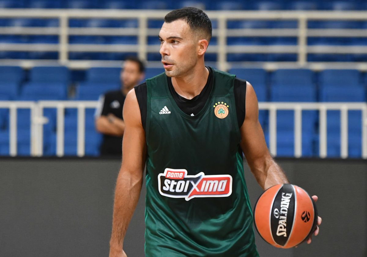 Δεν… κρύφτηκε ο Σλούκας – Απάντηση σε ερώτηση για τον Μπαρτζώκα μετά το φιλικό του ΠΑΟ