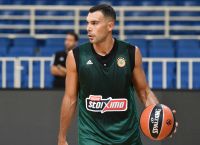 Δεν… κρύφτηκε ο Σλούκας – Απάντηση σε ερώτηση για τον Μπαρτζώκα μετά το φιλικό του ΠΑΟ