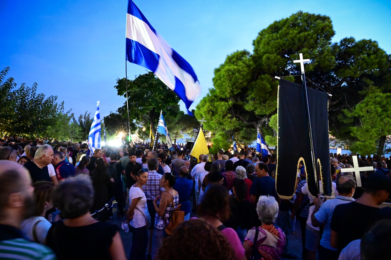 Μεγάλη συγκέντρωση κατά των νέων ταυτοτήτων στη Θεσσαλονίκη [pics]