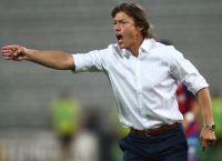 Η ΑΕΚ των ονείρων του Αλμέιδα είχε τη φλόγα του αγαπημένου του Μαραντόνα και ξεπερνά τη δική μας φαντασία
