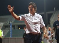 Γιατί ο Αλμέιδα έχει διπλό «πονοκέφαλο» ενόψει Ολυμπιακού [vid]