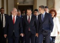 PM Mitsotakis meets with Cyprus president, US investors in New York