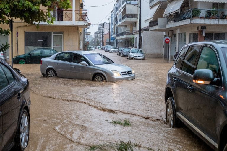 Κακοκαιρία Daniel: Πέντε οι αγνοούμενοι σε Βόλο και Πήλιο από τις βροχοπτώσεις [vid]