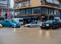 Βιβλική καταστροφή στη Μαγνησία: “Εξαφανίστηκαν” οι δρόμοι στο Βόλο – Ένας νεκρός και ένας αγνοούμενος
