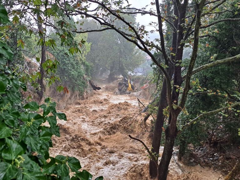 Ρεκόρ βροχόπτωσης στη Ζαγορά Πηλίου με 645 mm μέσα σε 15 ώρες – Πίνακας [vid]