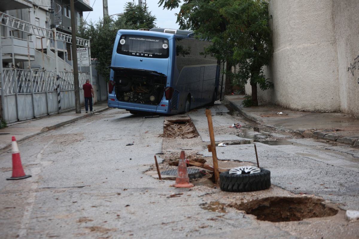 Δύσκολη η κατάσταση στις ΠΕ Τρικάλων και Καρδίτσας – Νέες πλημμύρες στις Ροβιές της Β. Εύβοιας [vid]