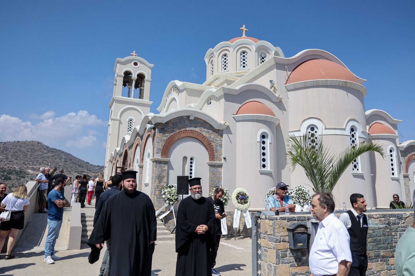 Blue Horizon: Σε κλίμα βαθιάς οδύνης η κηδεία του 36χρονου Αντώνη Καργιώτη [vid]